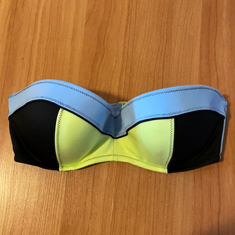 VS Strapless Bikini Top